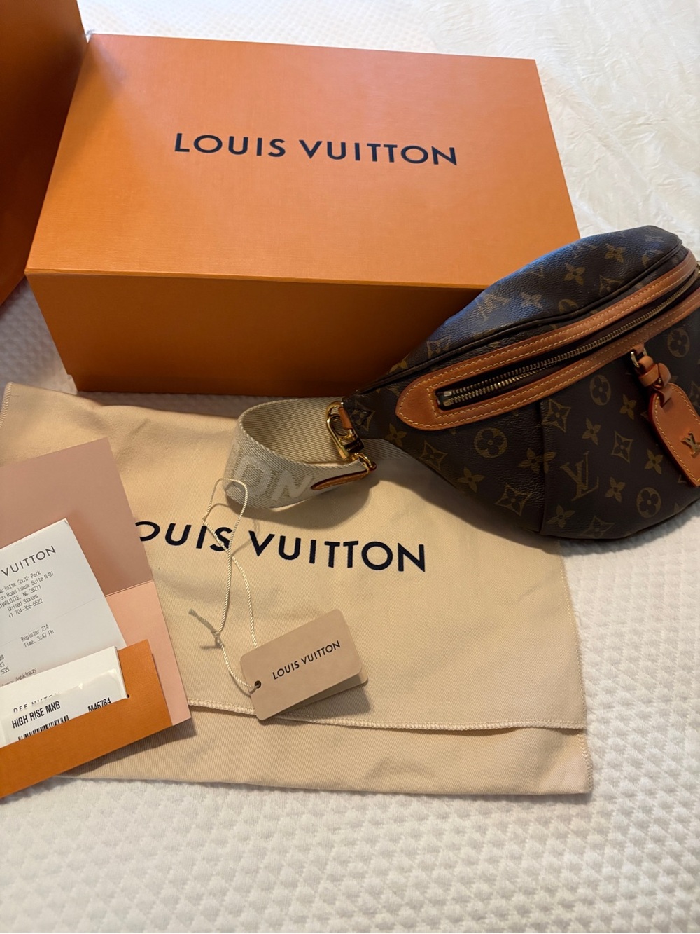 Louis Vuitton Monogram Bumbag in Brown>>>NO SCAMMERS>>>SERIOUS INQUIRIES ONLY - Picture 4 of 5